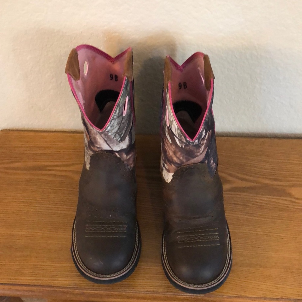 Ariat cowboy boots